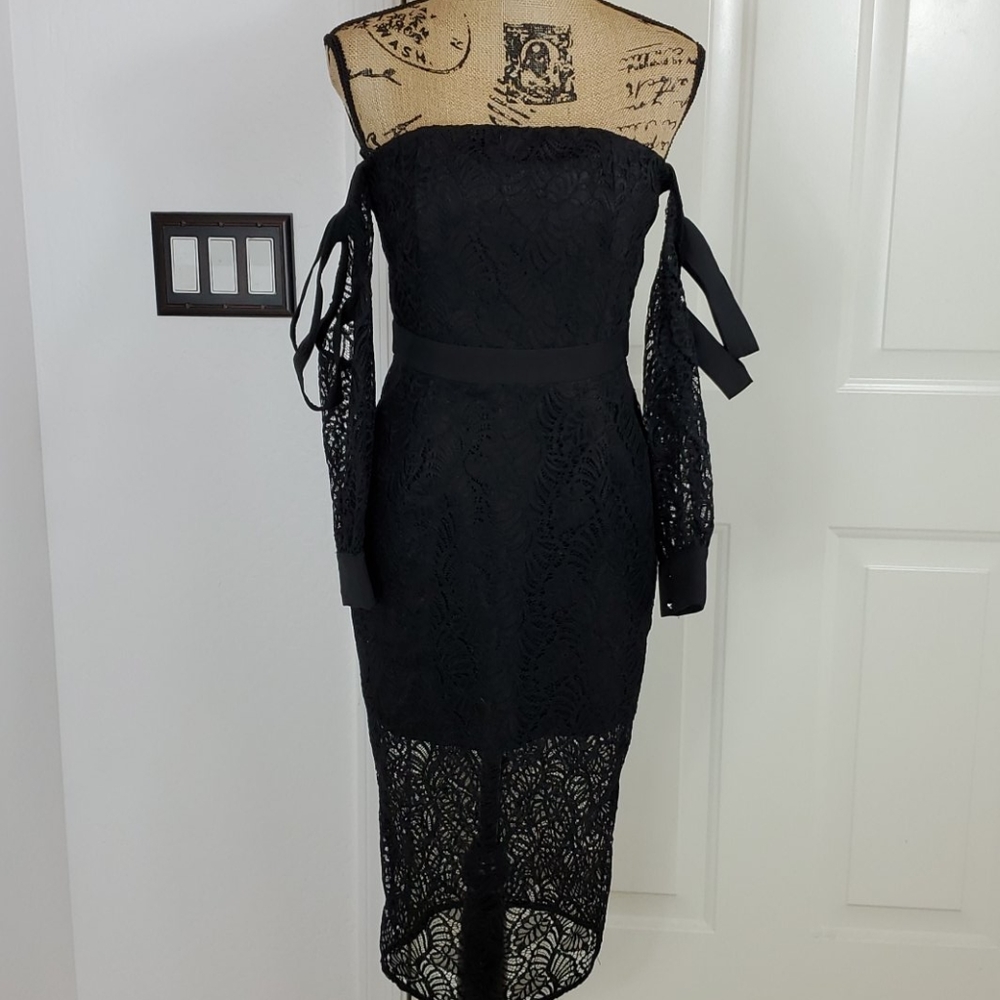 Lioness  Lace black dress
